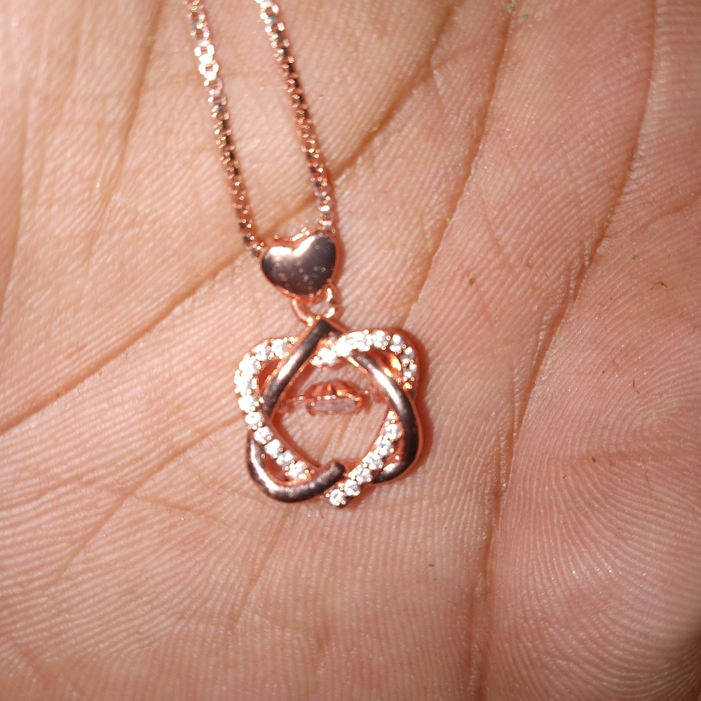 Rose gold heart necklace